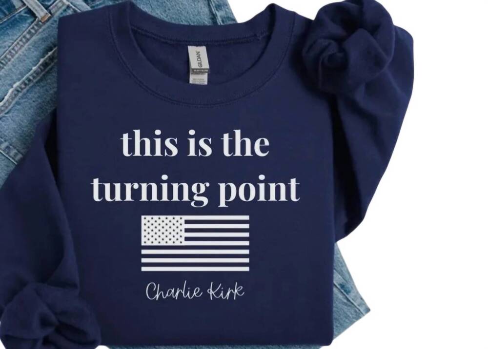 NEW GILDAN women's turning point sweatshirt in navy